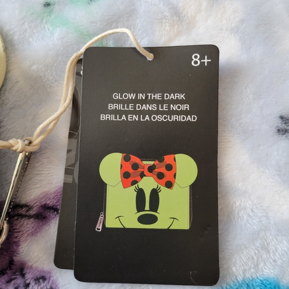 Loungefly Disney wallet - Picture 9 of 9